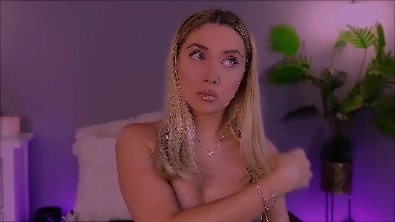 Offline Jessielle on Streamray