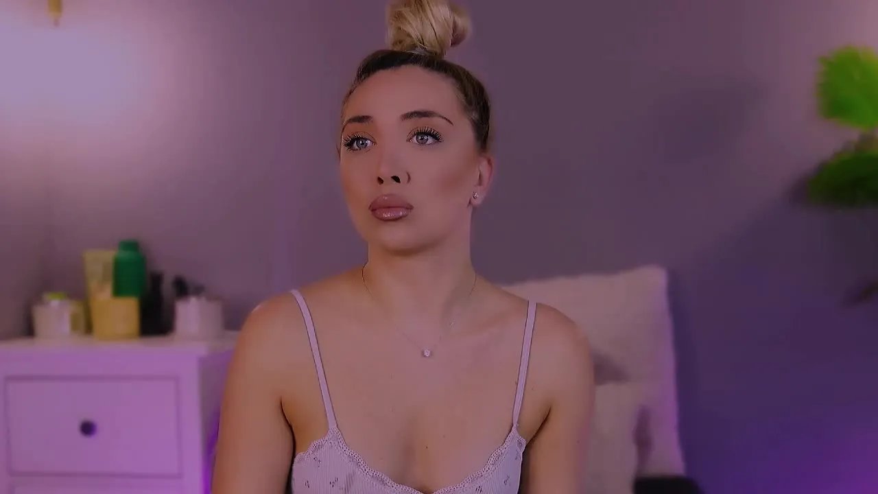 Offline Jessielle on Streamray