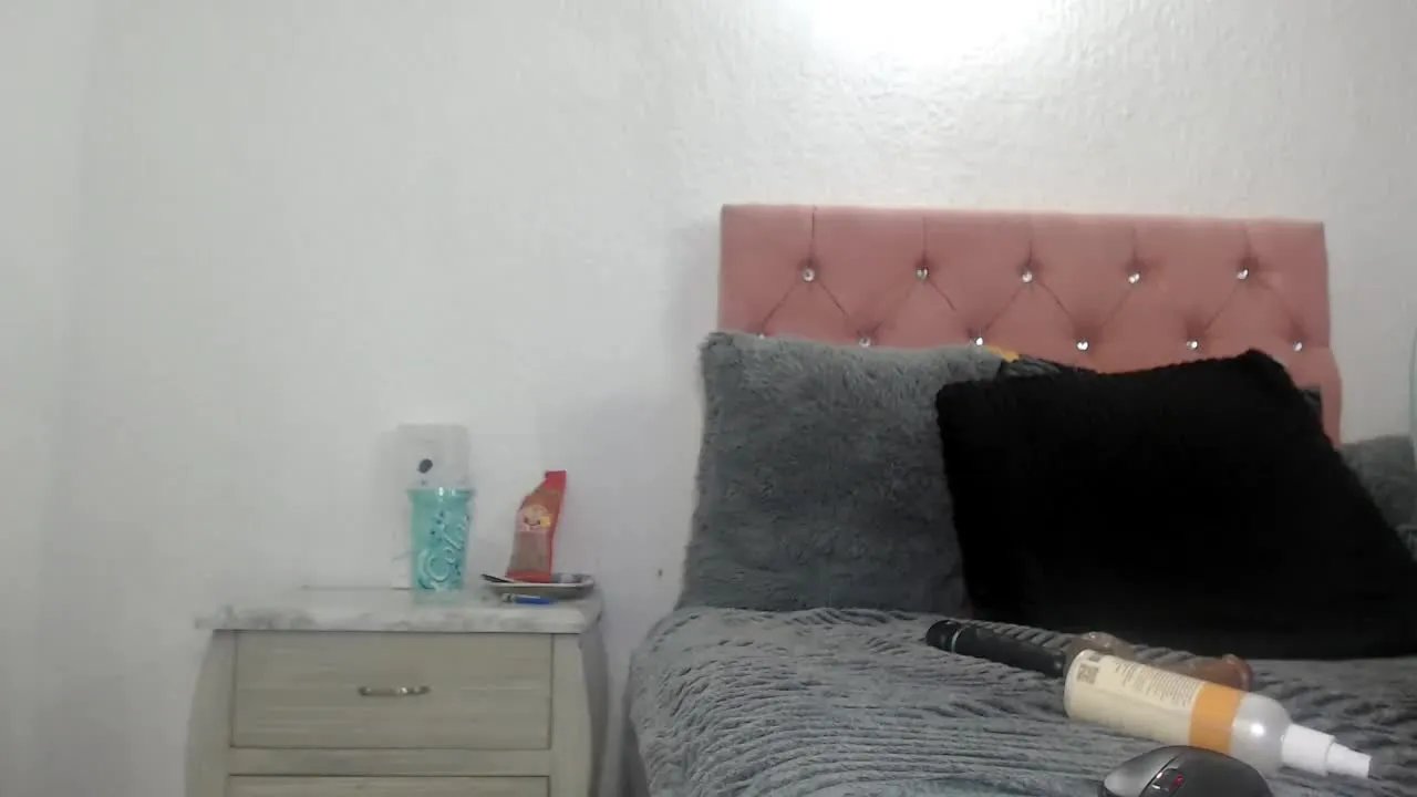 Offline JkateLen on Streamray