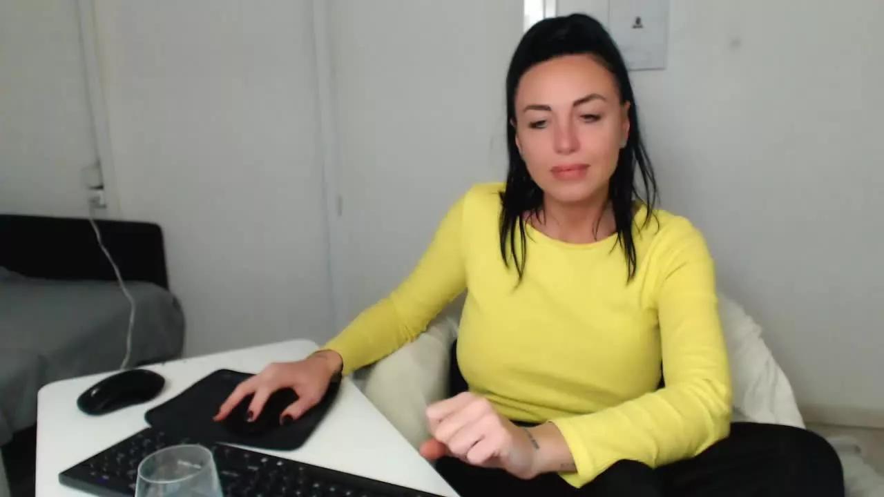 JolieCarla on Streamray 