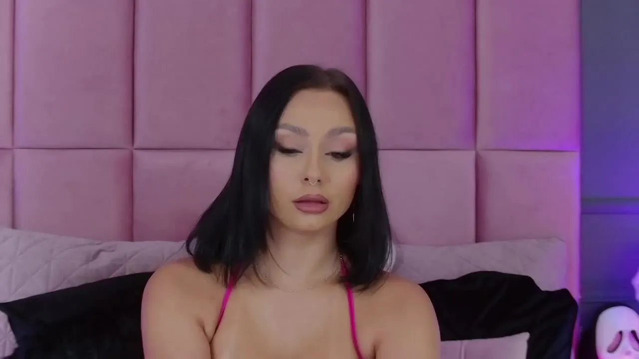 Offline KarlaBeneet on Streamray