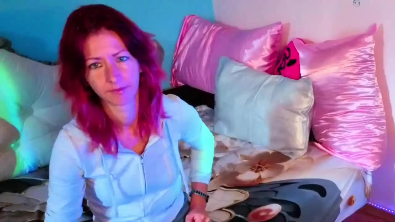 Offline Kitykat21 on Streamray