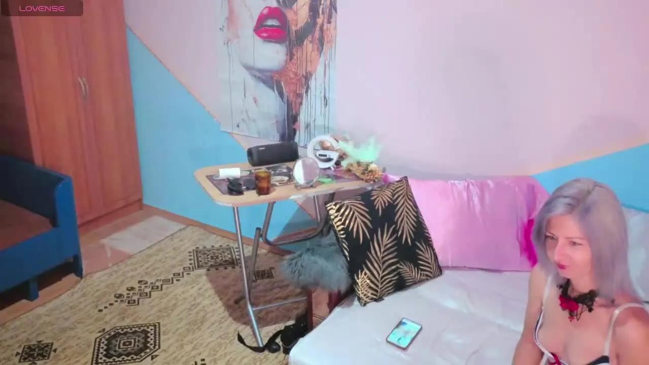 Offline Kitykat21 on Streamray