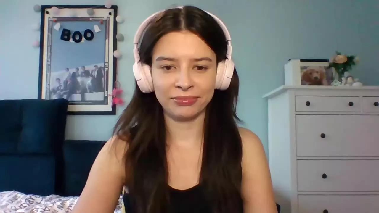 LariceTasty on Streamray 