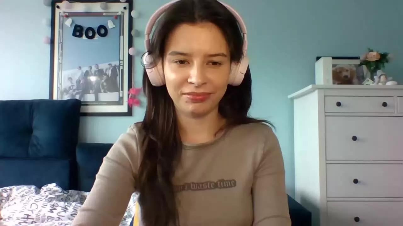 LariceTasty on Streamray 