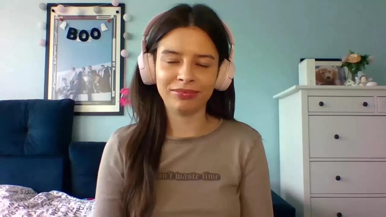 LariceTasty on Streamray 