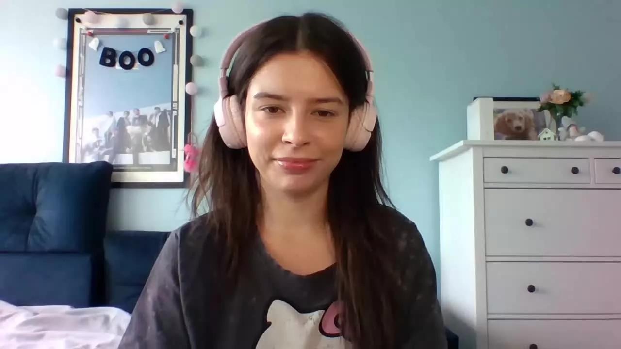 LariceTasty on Streamray 