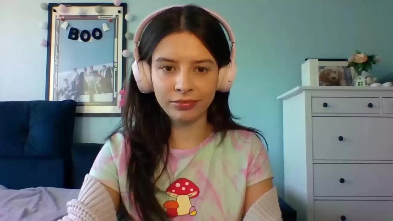 LariceTasty on Streamray 