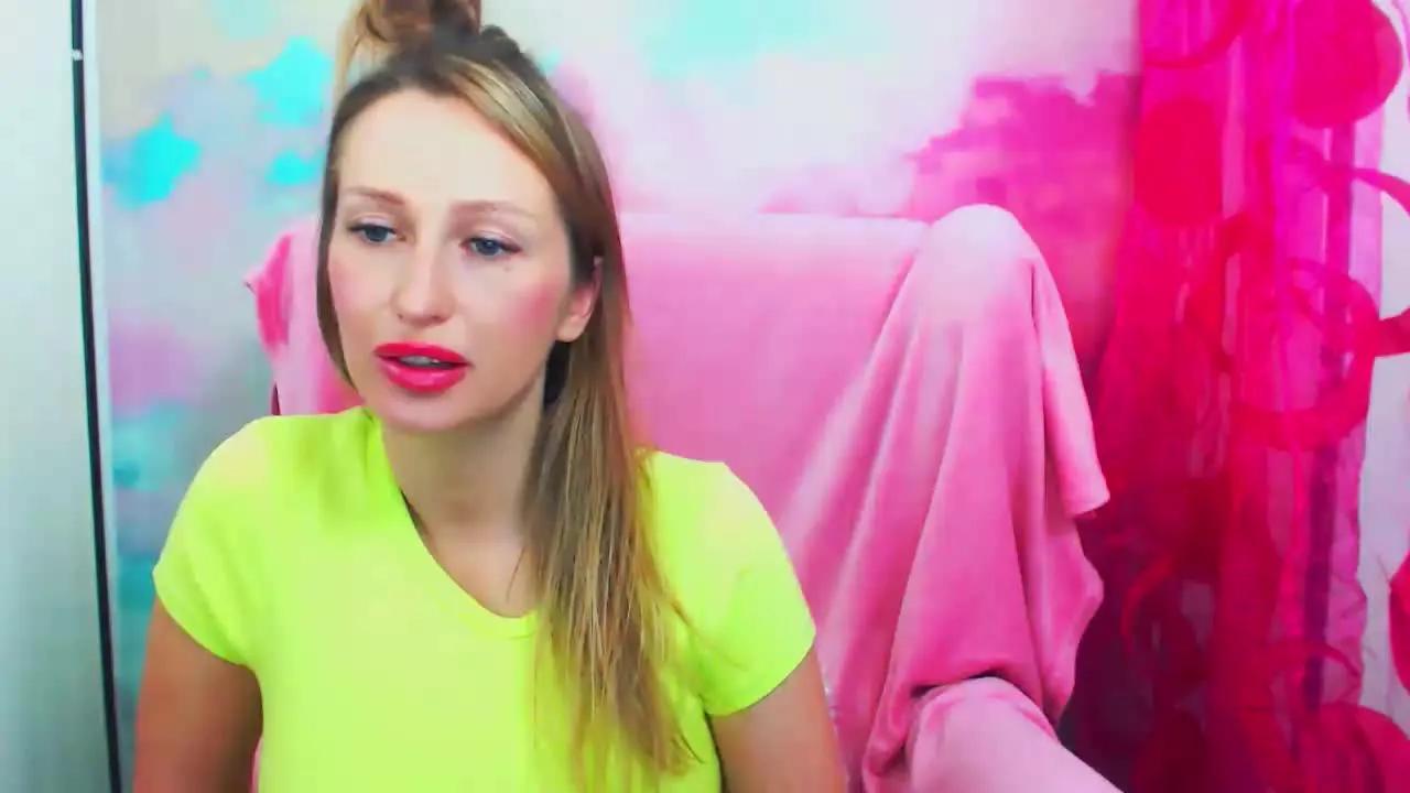 LilliBloom on Streamray 