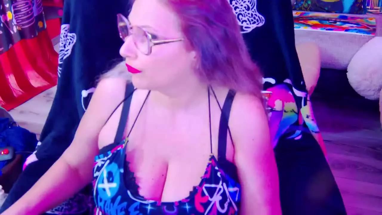 lisahotbabe on Streamray 