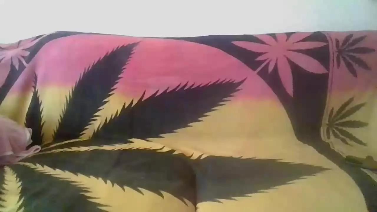 littlesara21 on Streamray 