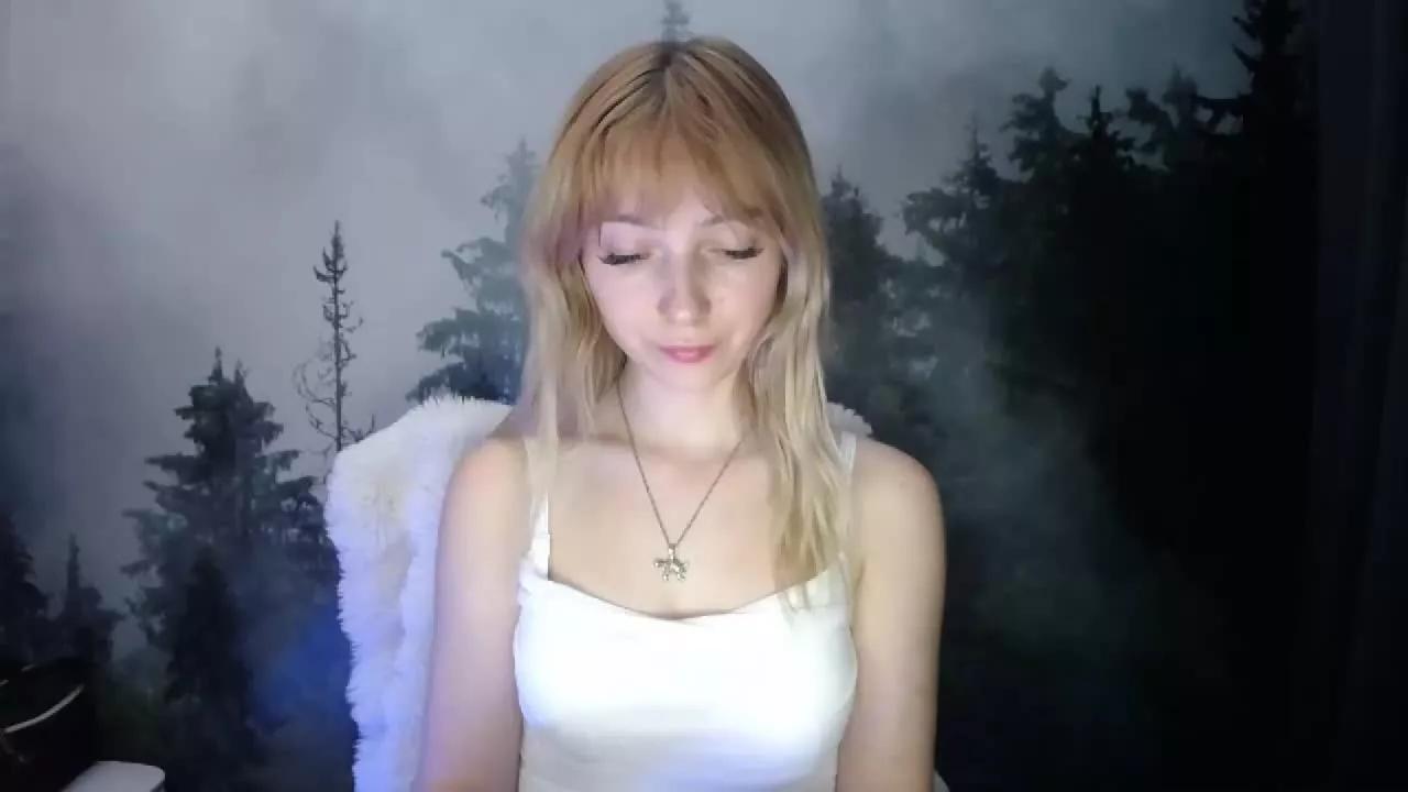 LuciaGorgeous on Streamray 
