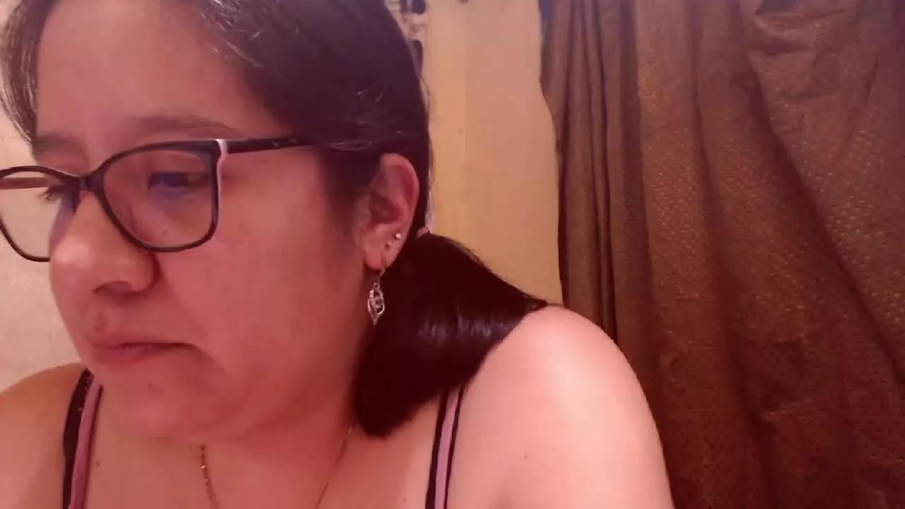 luciana45 on Streamray 