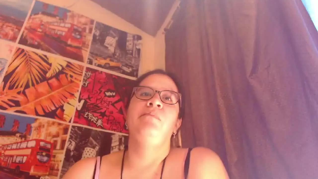 luciana45 on Streamray 