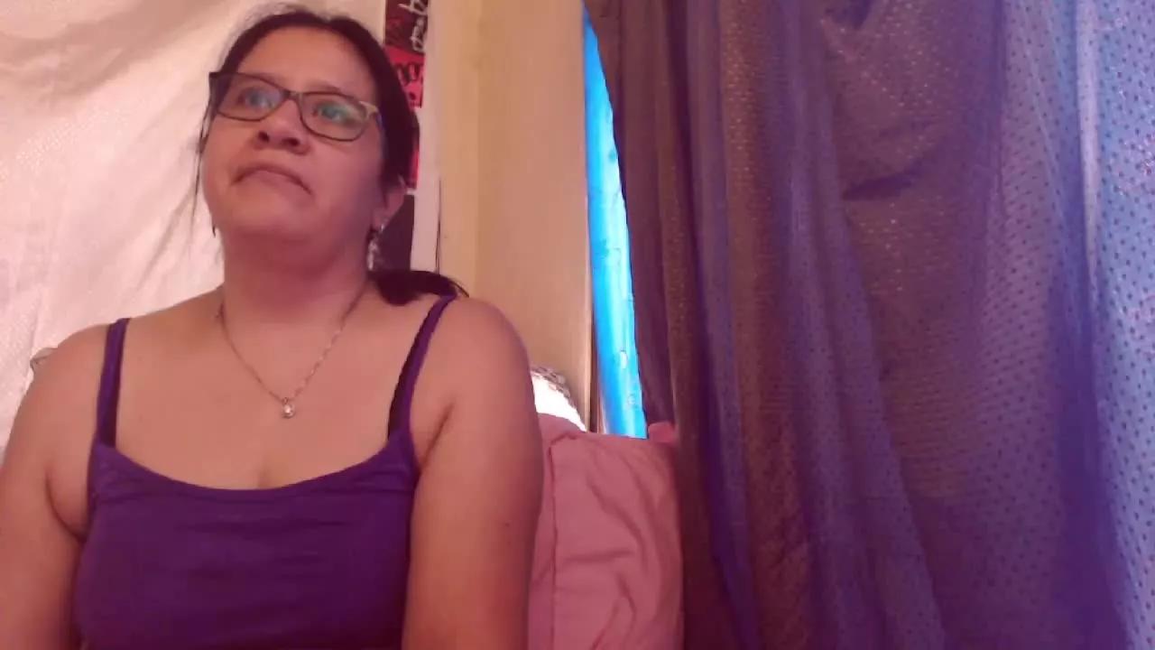 luciana45 on Streamray 