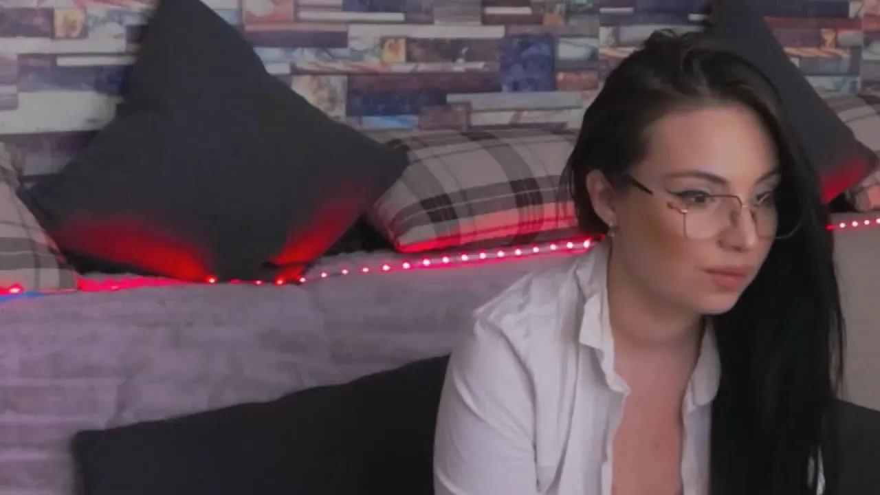 Offline LunnaGray on Streamray