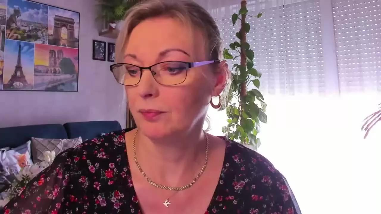 LUXvanessa on Streamray 