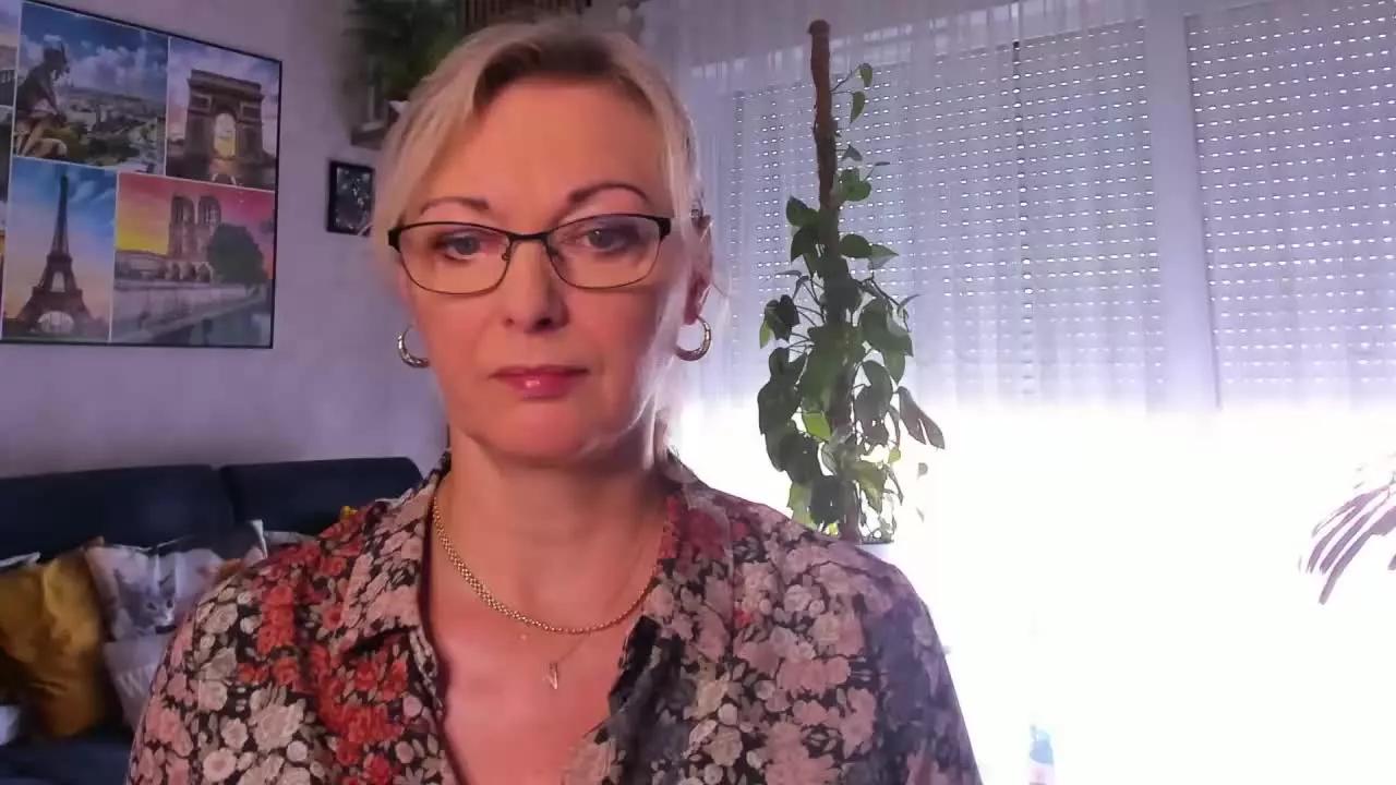 LUXvanessa on Streamray 