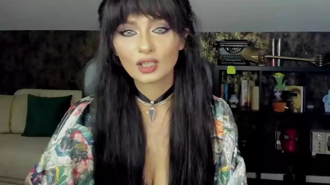 Offline Lyria_Ruh on Streamray