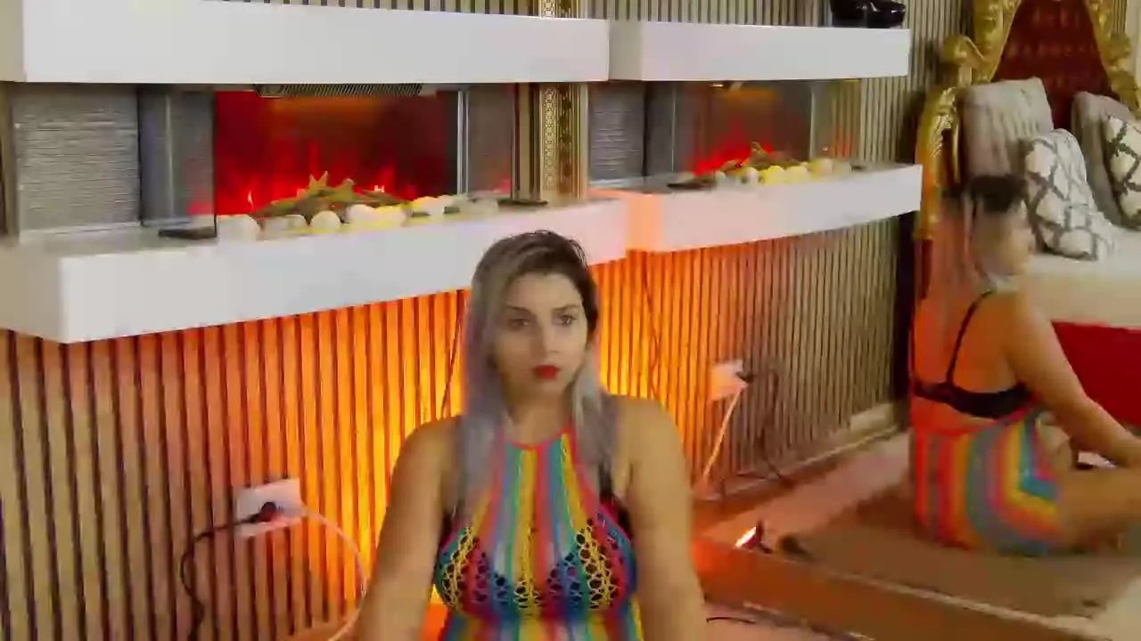 Offline MadisonCharm on Streamray