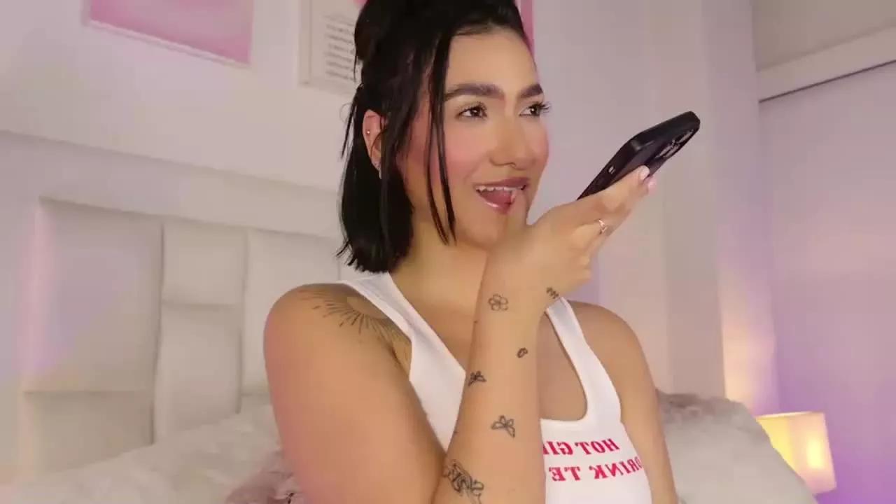 ManuelaHall on Streamray 