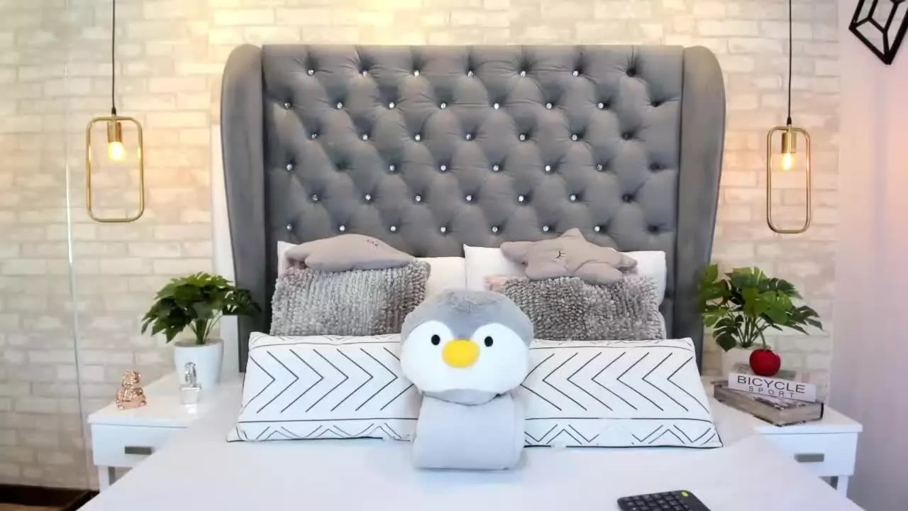 Offline MeganFord on Streamray