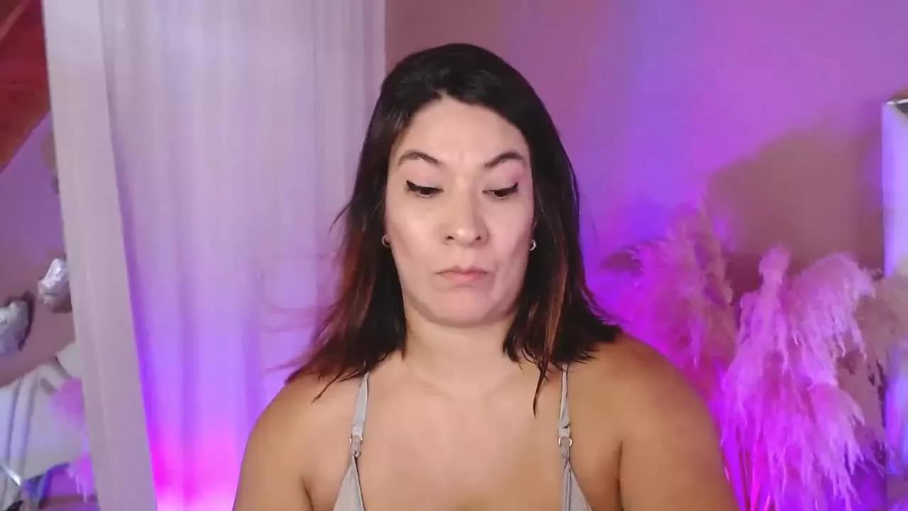 MeganLambert on Streamray 