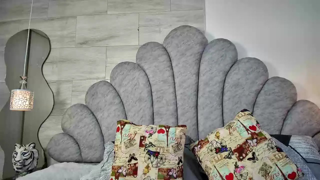 Offline mia_prynk48 on Streamray