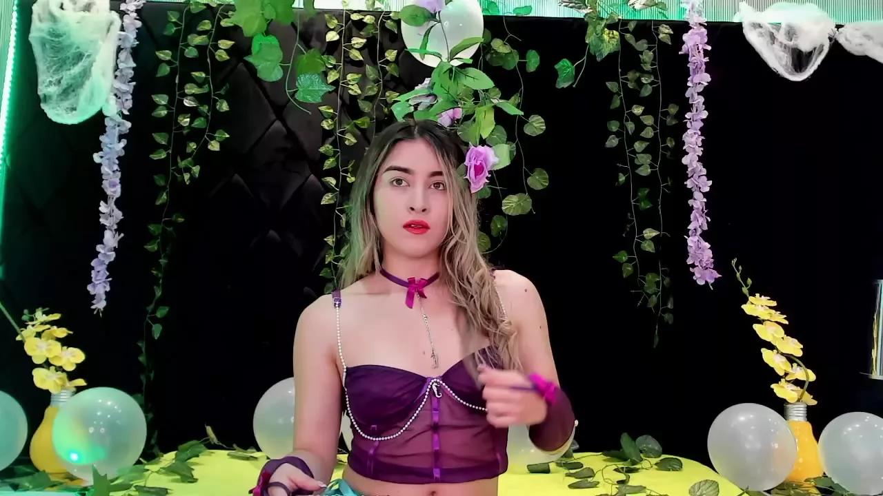 MiaColleman on Streamray 