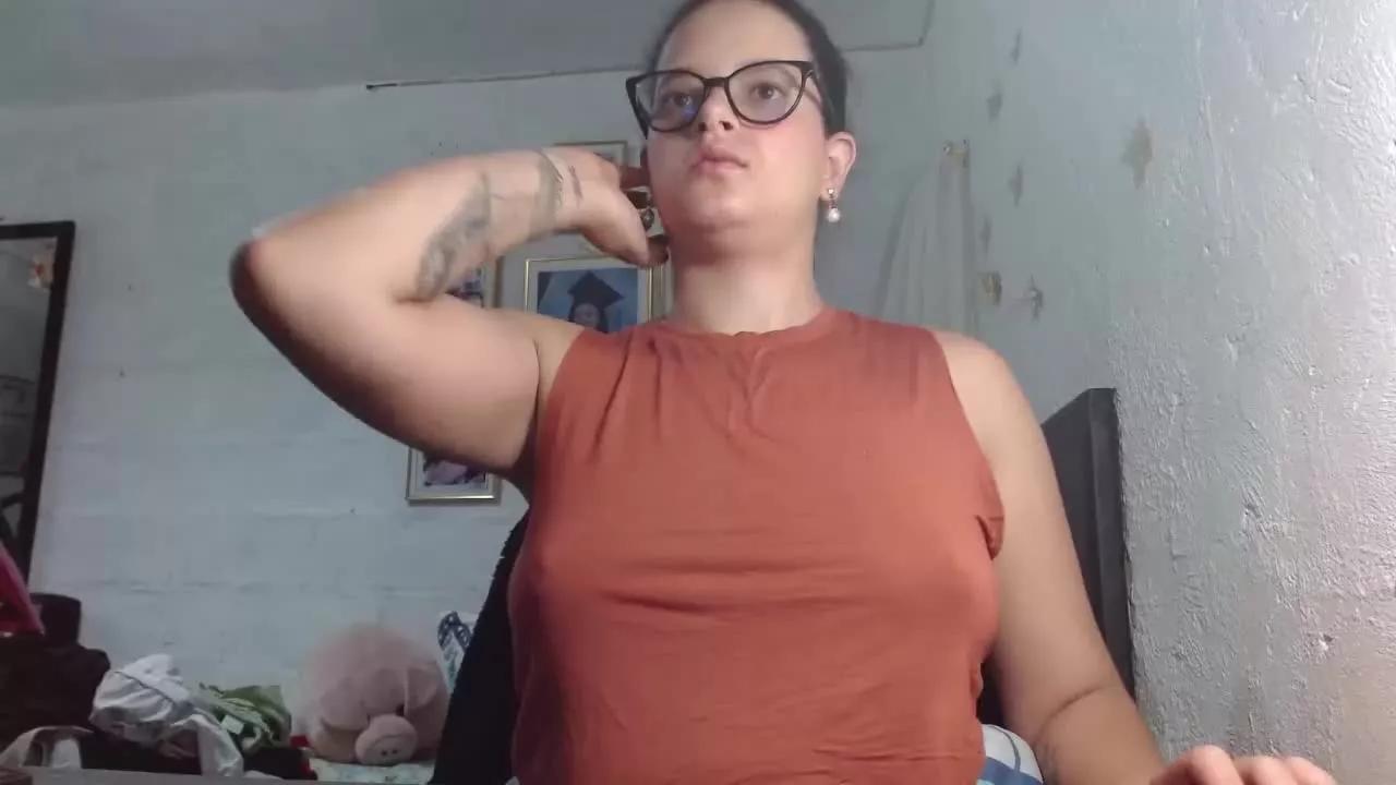 MiaSaing on Streamray 