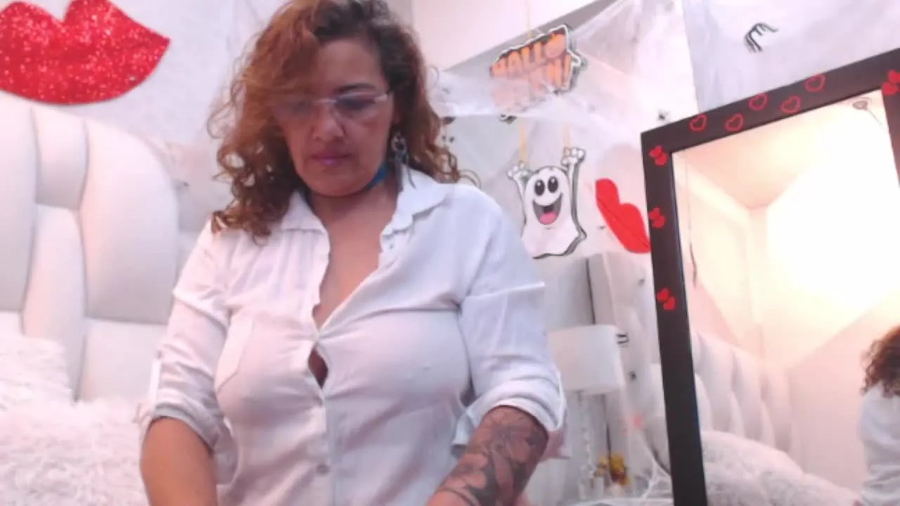 Offline MIIA_SANTORO on Streamray