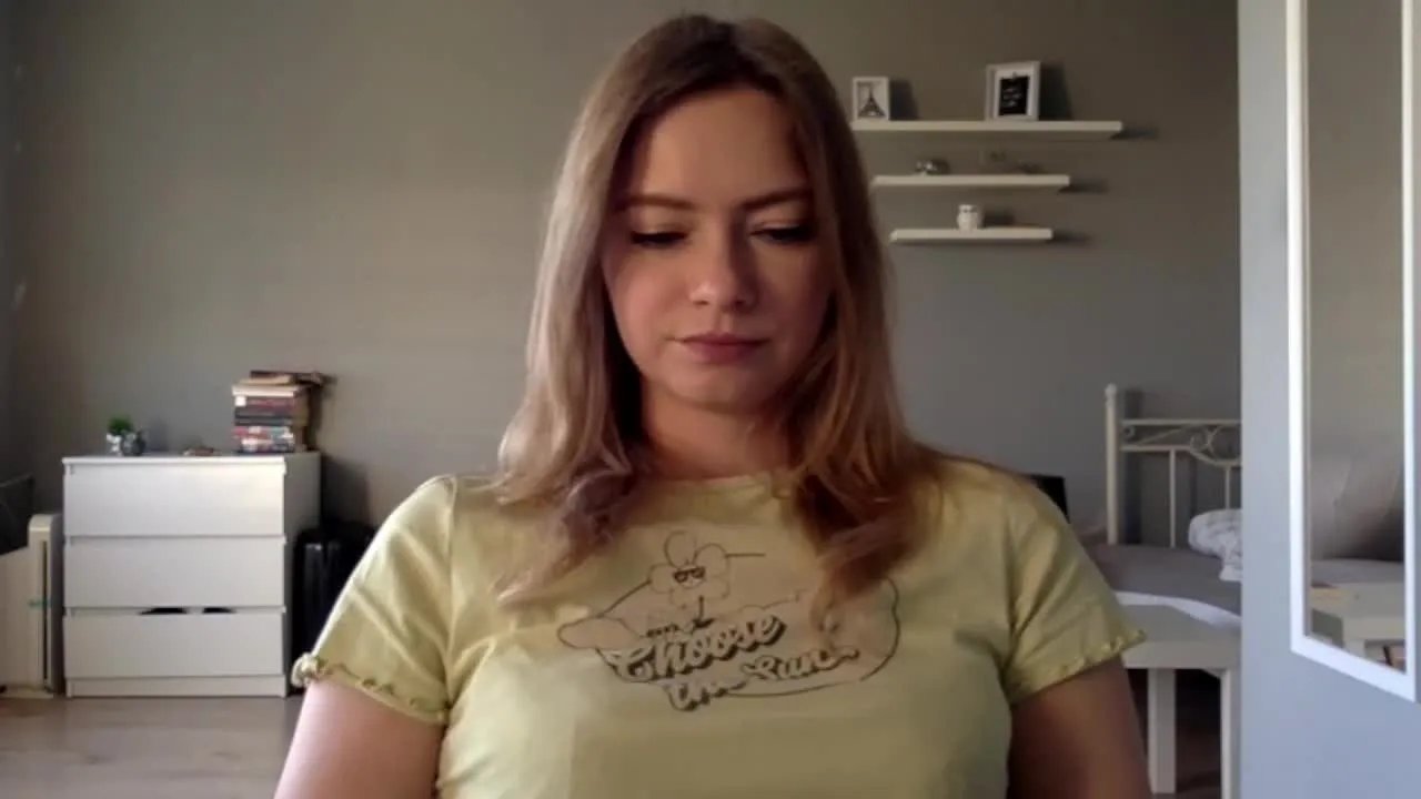 Offline MillieShow on Streamray