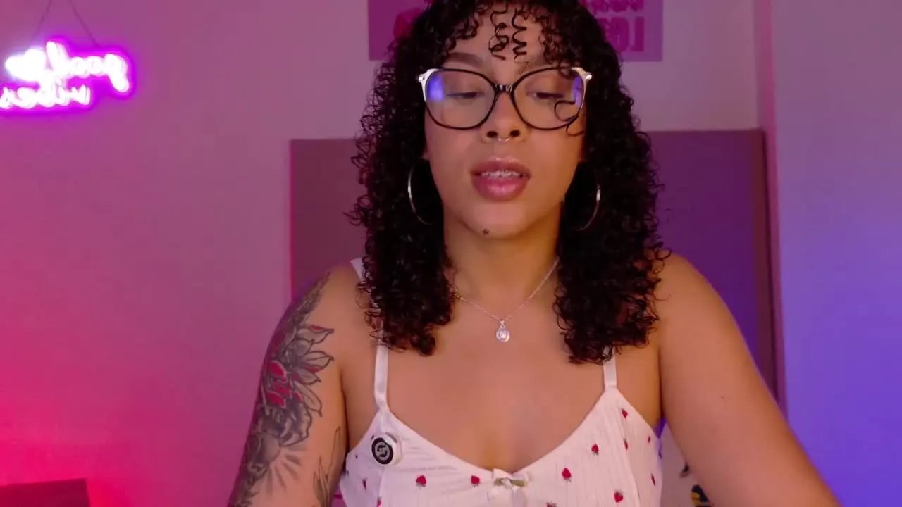 Offline MissyGainer on Streamray