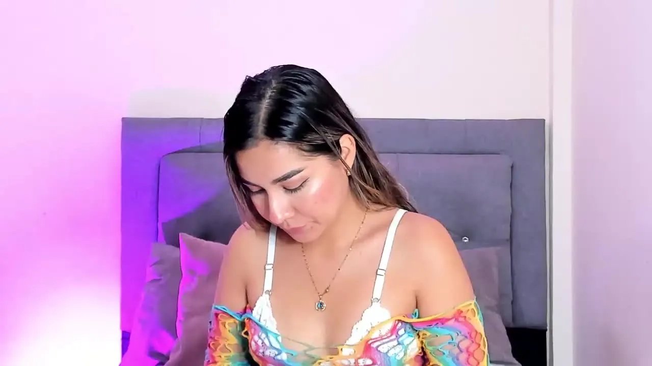 Offline MollyParker on Streamray