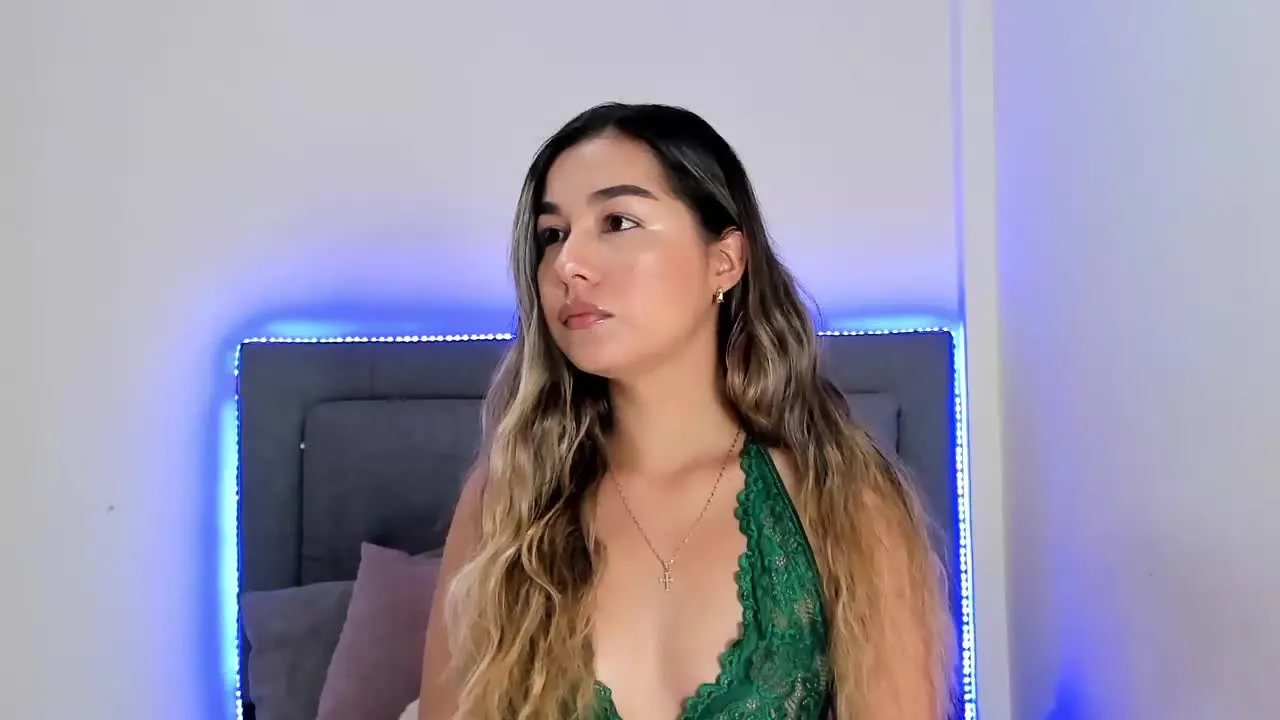 Offline MollyParker on Streamray