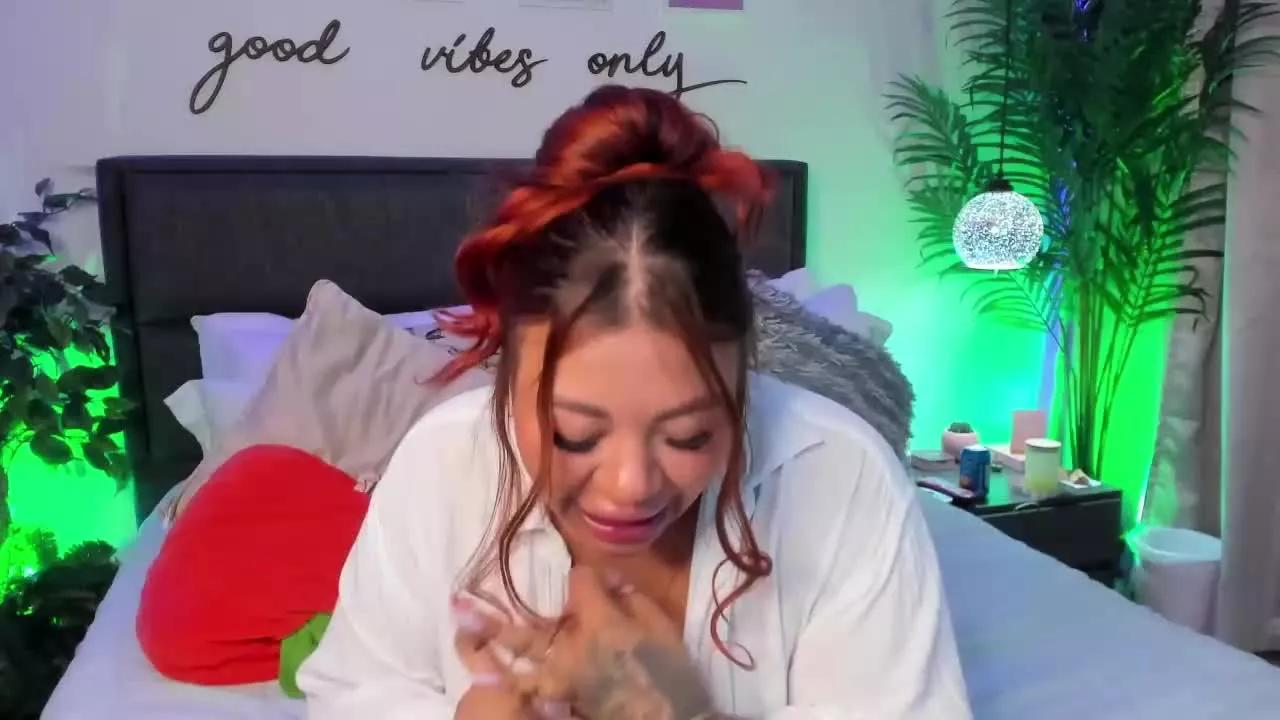 Offline MollyWhite1 on Streamray