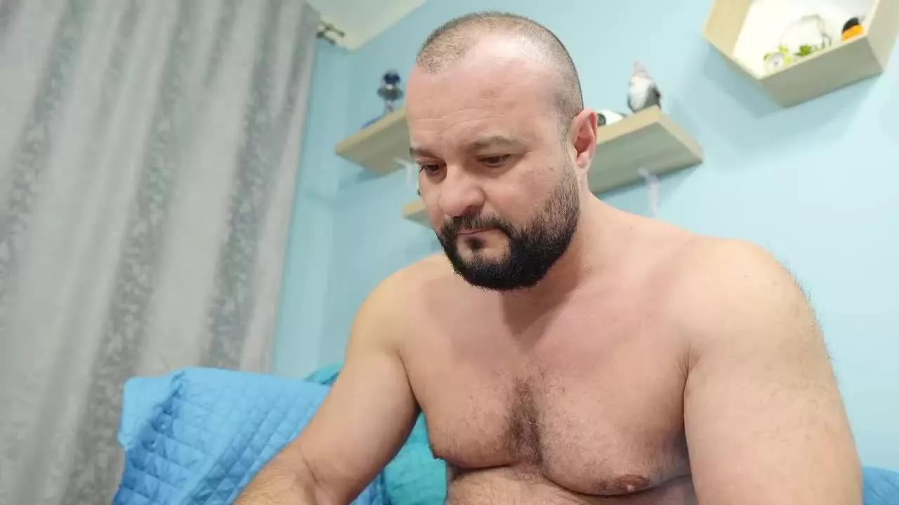 MuscleBear on Streamray 