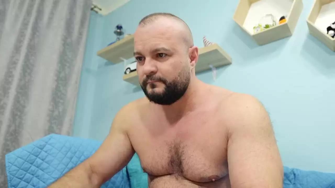 MuscleBear on Streamray 