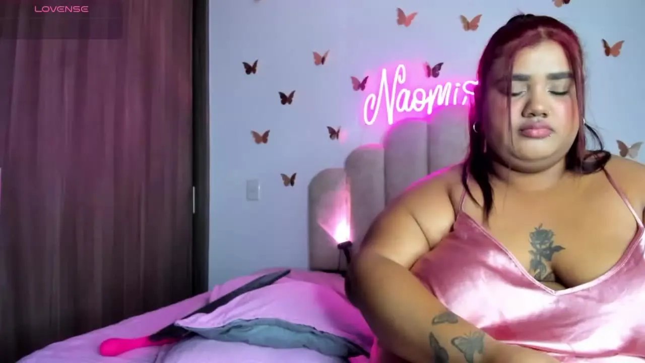 Offline NaomiAsha on Streamray