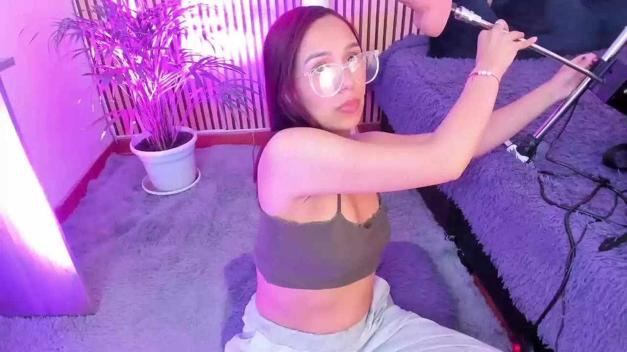 NicoleVoshkie1 on Streamray 