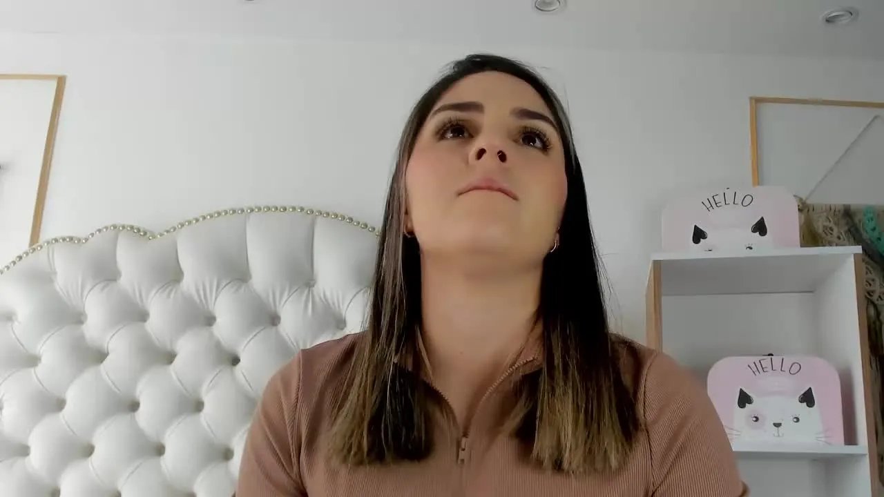 Offline NinaFrost on Streamray