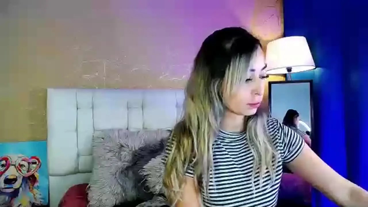 Offline Paola_Taylor on Streamray