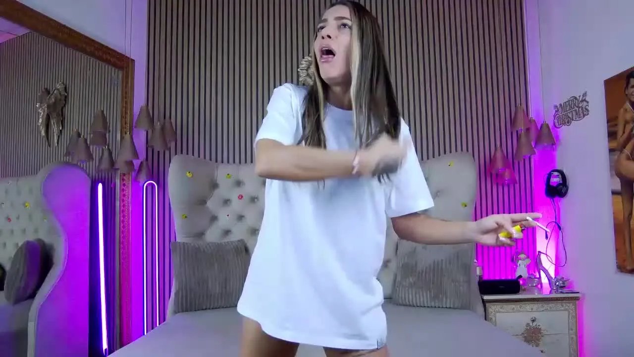 Offline PatriciaJenner on Streamray