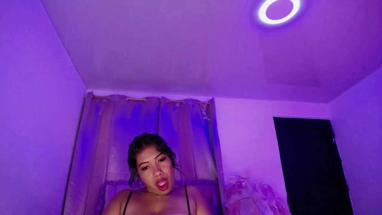PaullaOrtiz1 on Streamray 