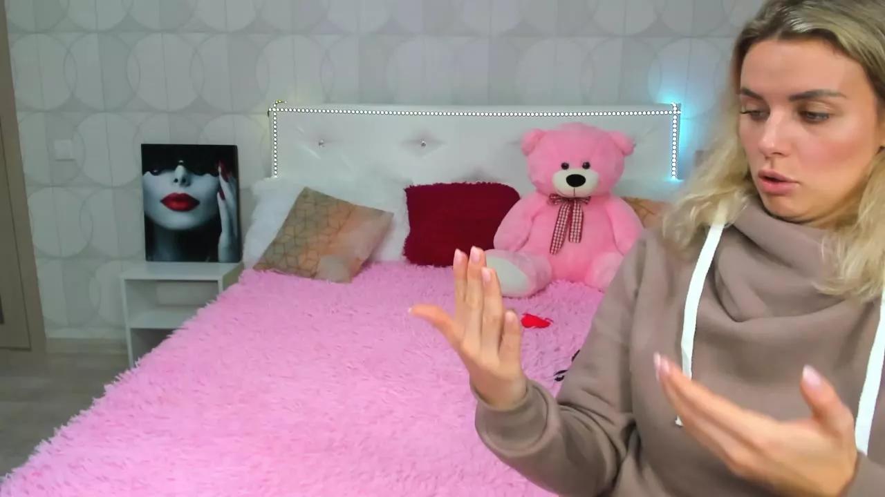 PlayfullSasha on Streamray 