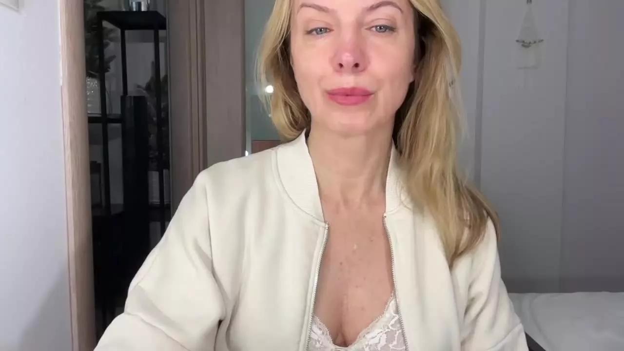 RachelCat on Streamray 