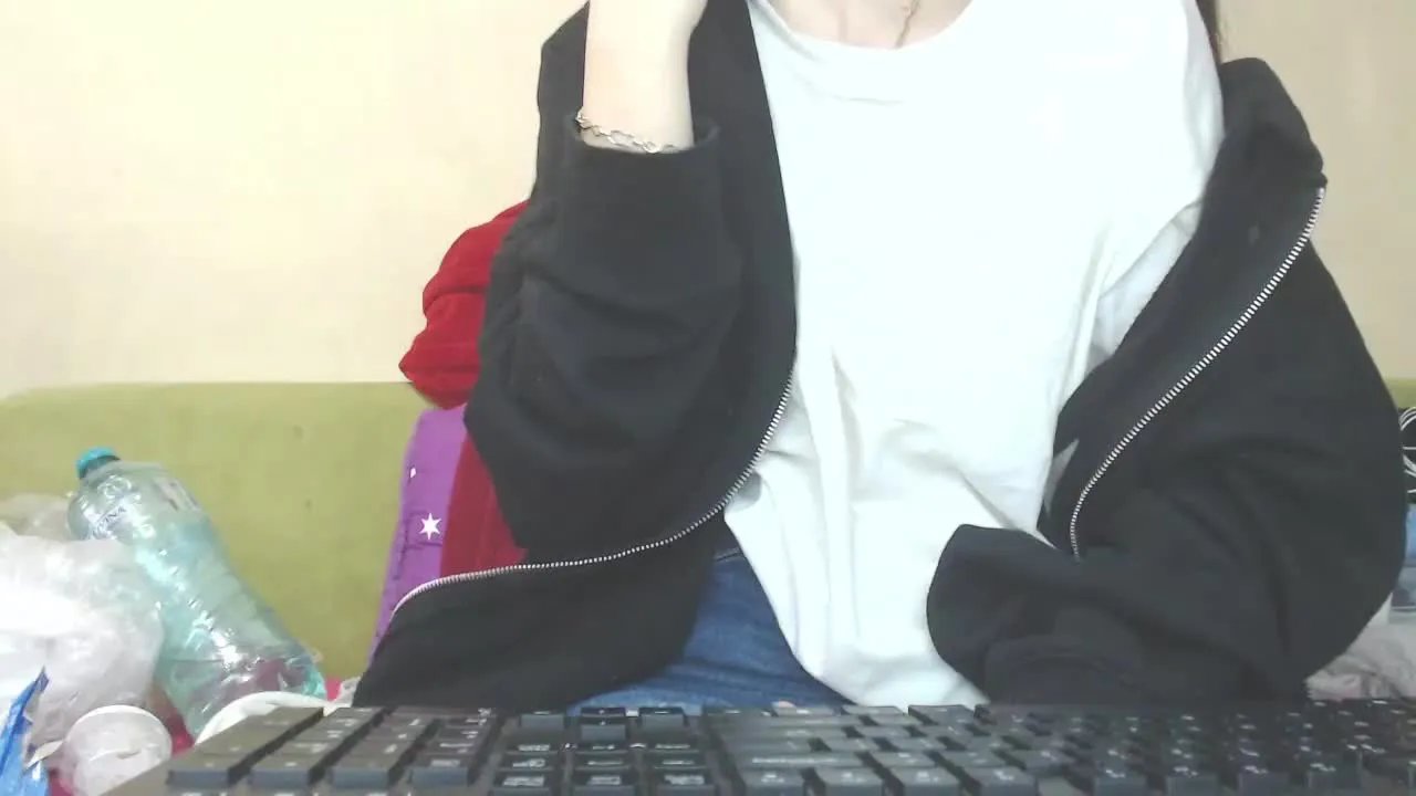 Offline RafaBBGirl on Streamray