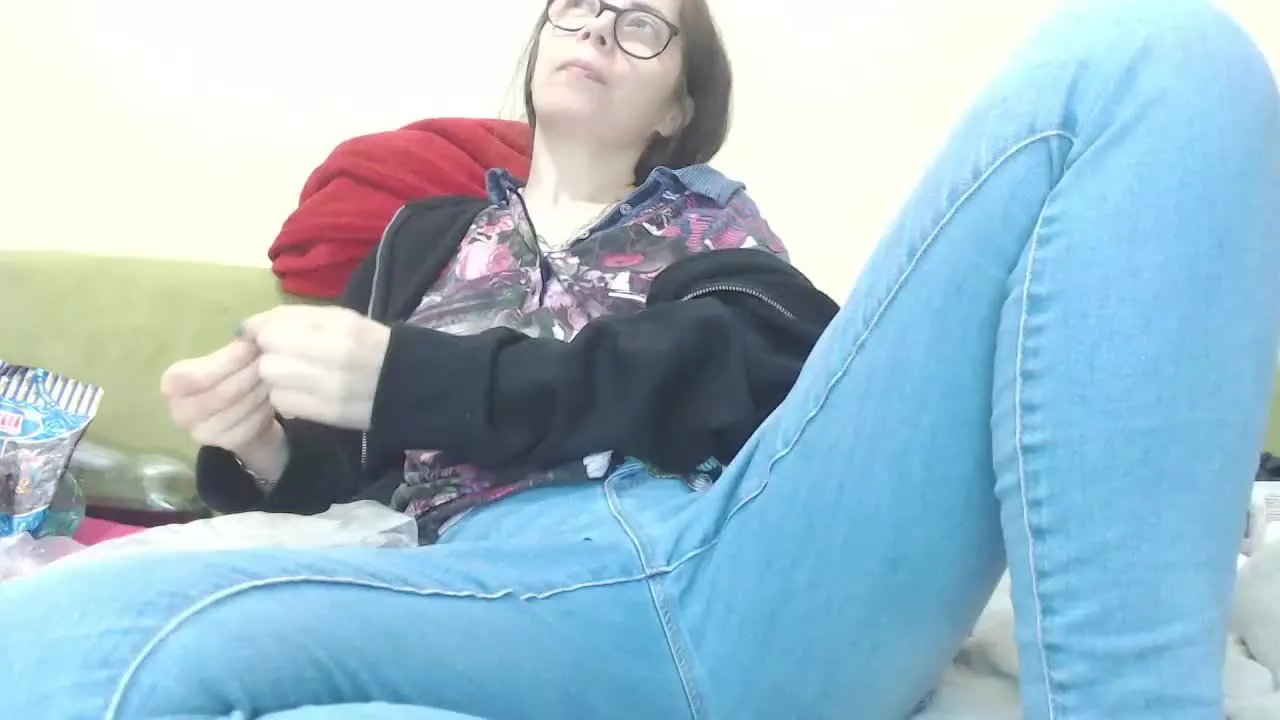 Offline RafaBBGirl on Streamray