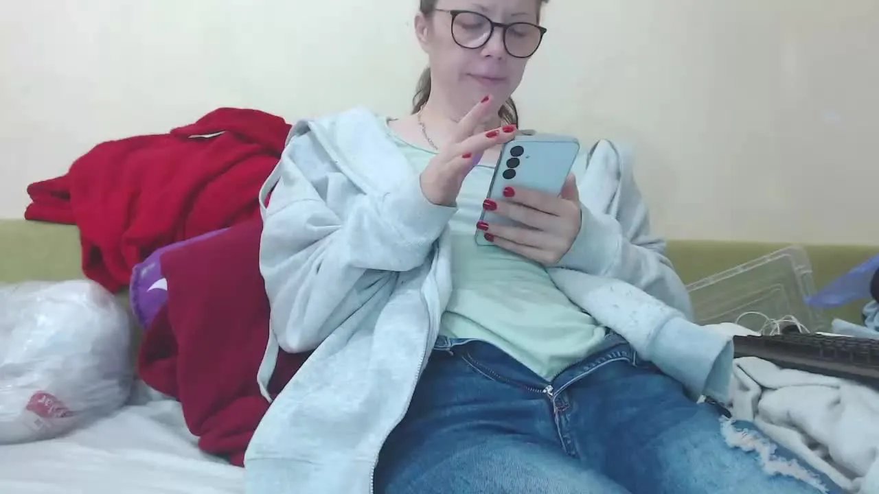 Offline RafaBBGirl on Streamray