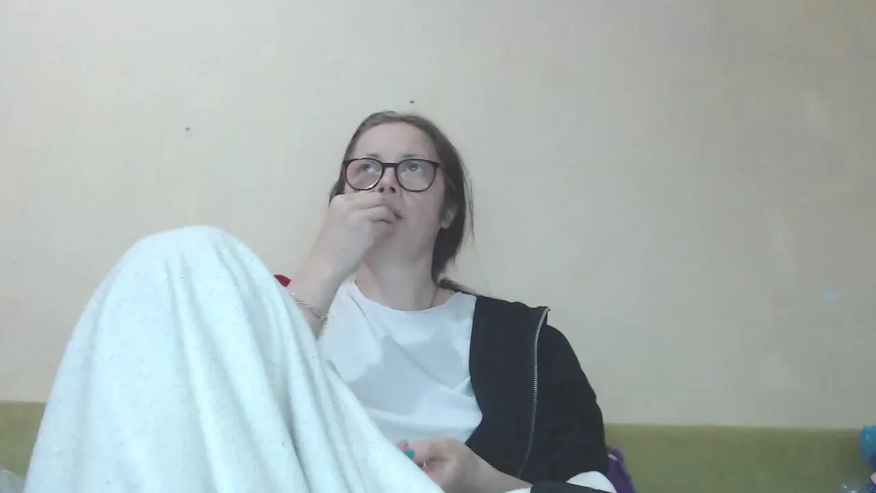 Offline RafaBBGirl on Streamray